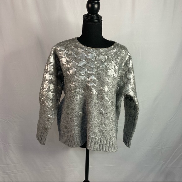 Lord & Taylor Silver & Grey Sweater - Picture 6 of 8